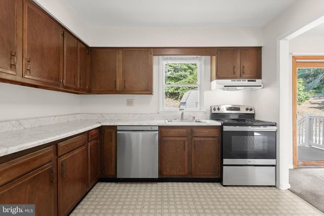308 WATERVIEW CT, Hampstead, MD 21074