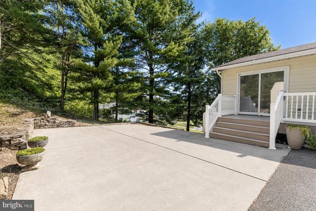 308 WATERVIEW CT, Hampstead, MD 21074
