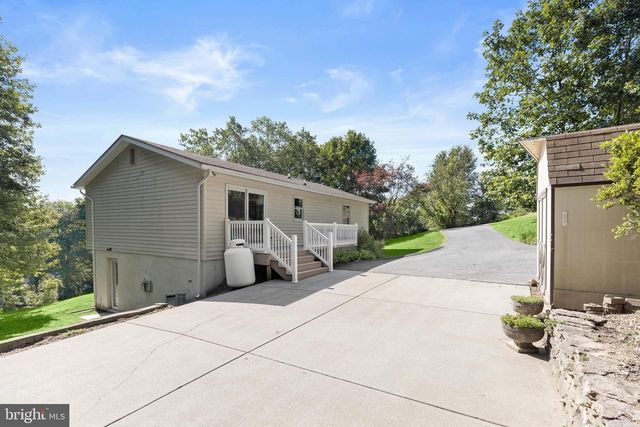 308 WATERVIEW CT, Hampstead, MD 21074