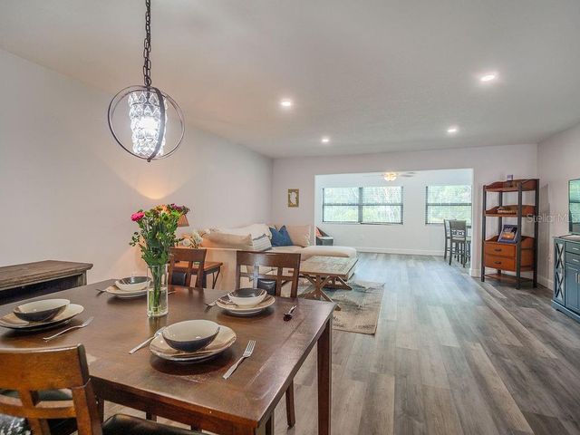 193 PINENEEDLE DRIVE, Bradenton, FL 34210
