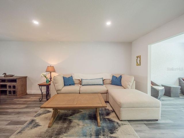 193 PINENEEDLE DRIVE, Bradenton, FL 34210