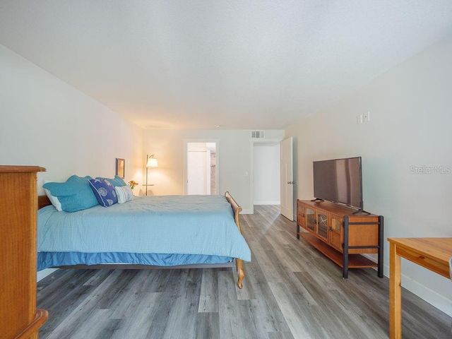 193 PINENEEDLE DRIVE, Bradenton, FL 34210