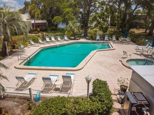 193 PINENEEDLE DRIVE, Bradenton, FL 34210