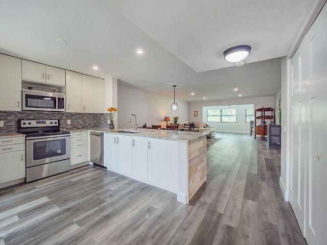 193 PINENEEDLE DRIVE, Bradenton, FL 34210
