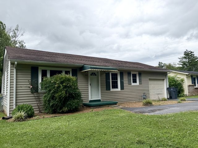 403 Old Morrison Rd, Mcminnville, TN 37110