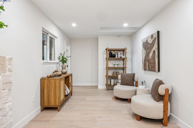 10777 W Estates Dr, Cupertino, CA 95014