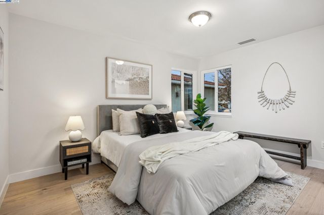 10777 W Estates Dr, Cupertino, CA 95014