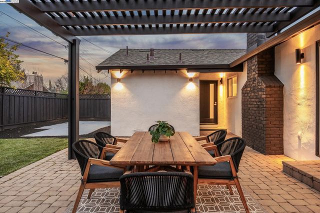 10777 W Estates Dr, Cupertino, CA 95014