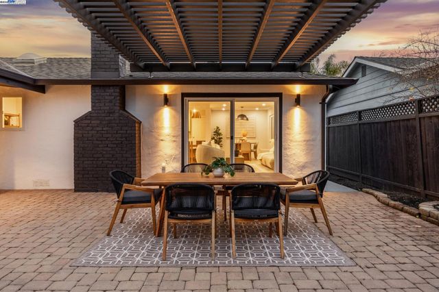 10777 W Estates Dr, Cupertino, CA 95014