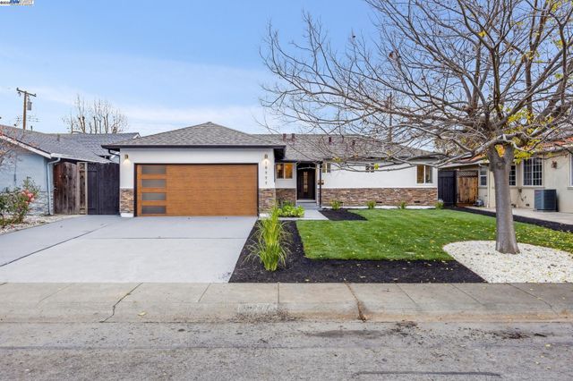 10777 W Estates Dr, Cupertino, CA 95014
