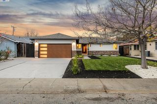 10777 W Estates Dr, Cupertino, CA 95014