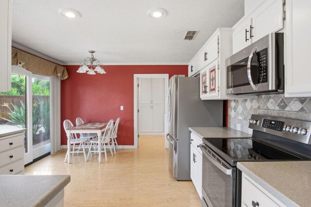 2533 Merle Ave, Modesto, CA 95355
