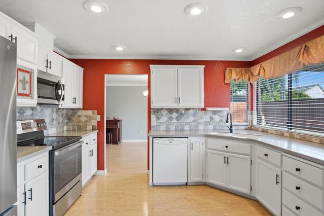2533 Merle Ave, Modesto, CA 95355