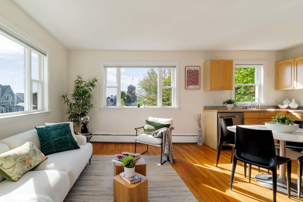 82 Munroe Street 11, Somerville, MA 02143