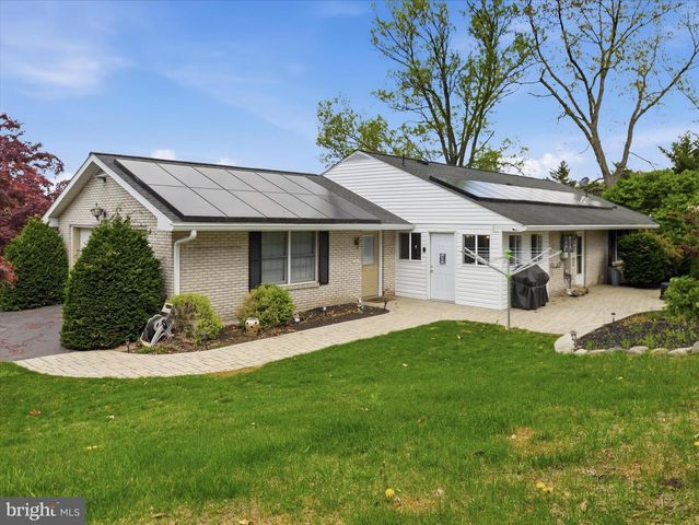 13741 VILLA VIEW DRIVE W, Waynesboro, PA 17268