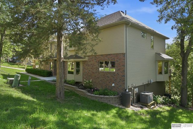 19818 Ewel Court, Plattsmouth, NE 68048