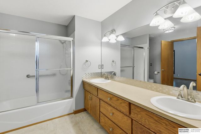 19818 Ewel Court, Plattsmouth, NE 68048