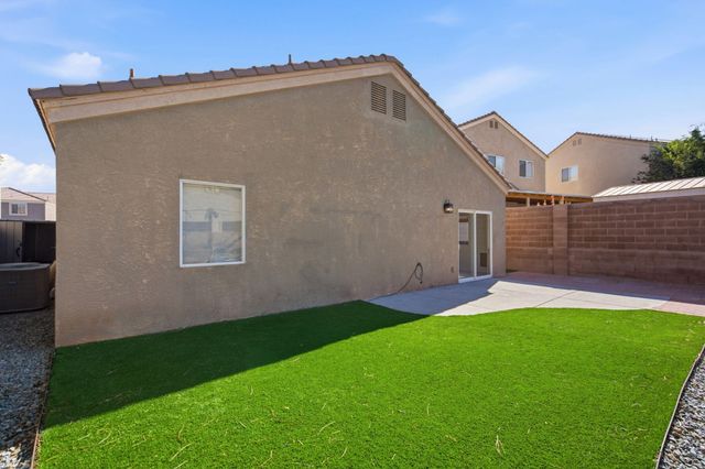 1040 Marapi Street NW, Albuquerque, NM 87120