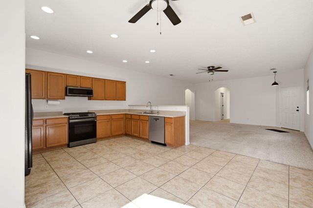 1040 Marapi Street NW, Albuquerque, NM 87120