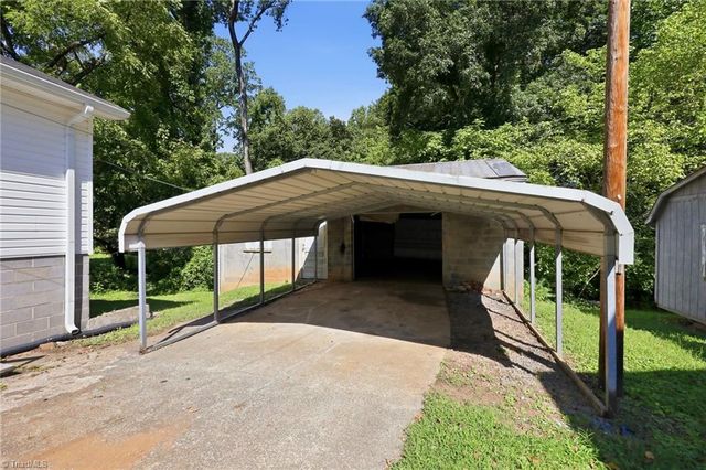 1313 Fairfield Drive, Winston-salem, NC 27127