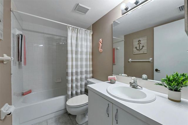 6908 DREWRYS BLUFF 704, Bradenton, FL 34203