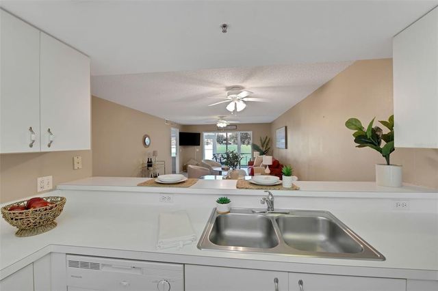 6908 DREWRYS BLUFF 704, Bradenton, FL 34203