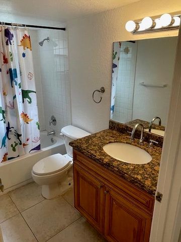 1601 Balfour Pointe Drive B, West Palm Beach, FL 33411