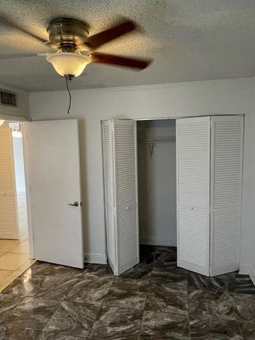 1601 Balfour Pointe Drive B, West Palm Beach, FL 33411