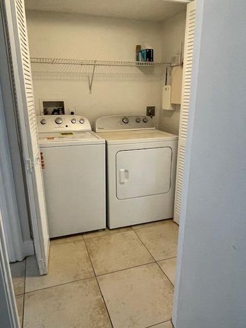 1601 Balfour Pointe Drive B, West Palm Beach, FL 33411