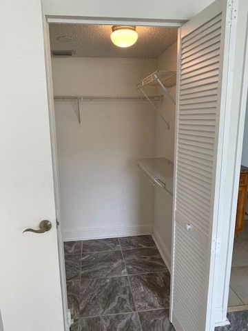 1601 Balfour Pointe Drive B, West Palm Beach, FL 33411