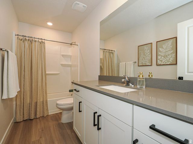 2061 N CHIANTI ST, Saratoga Springs, UT 84045