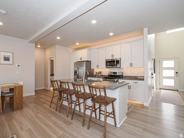 2061 N CHIANTI ST, Saratoga Springs, UT 84045