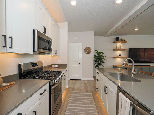 2061 N CHIANTI ST, Saratoga Springs, UT 84045