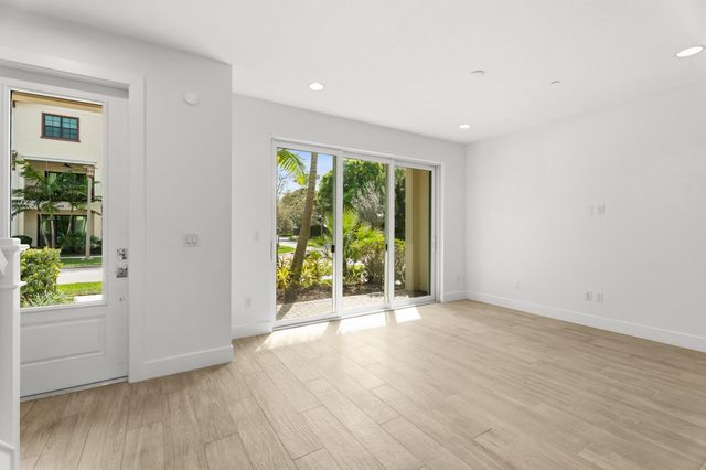 5393 Sagan Lane, Palm Beach Gardens, FL 33418