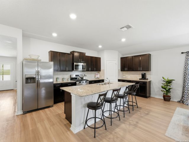 831 Red Crossbill, San Antonio, TX 78253