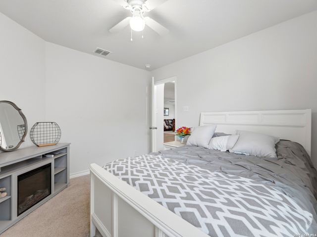 831 Red Crossbill, San Antonio, TX 78253