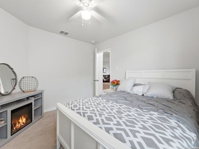831 Red Crossbill, San Antonio, TX 78253