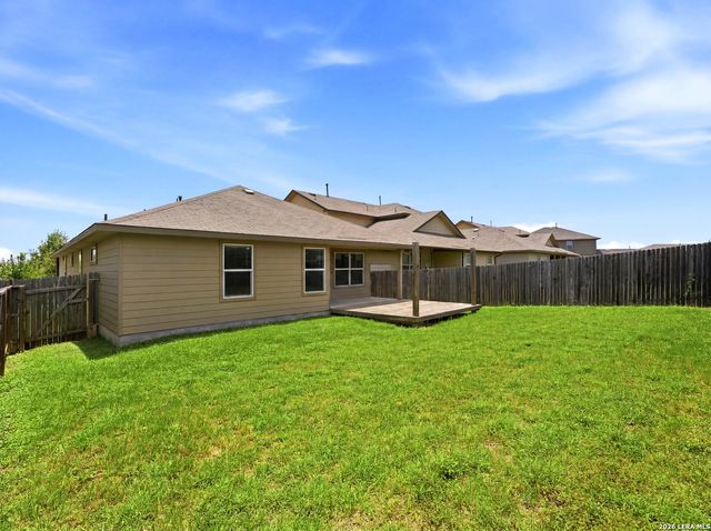831 Red Crossbill, San Antonio, TX 78253