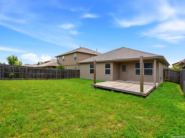 831 Red Crossbill, San Antonio, TX 78253