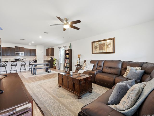831 Red Crossbill, San Antonio, TX 78253