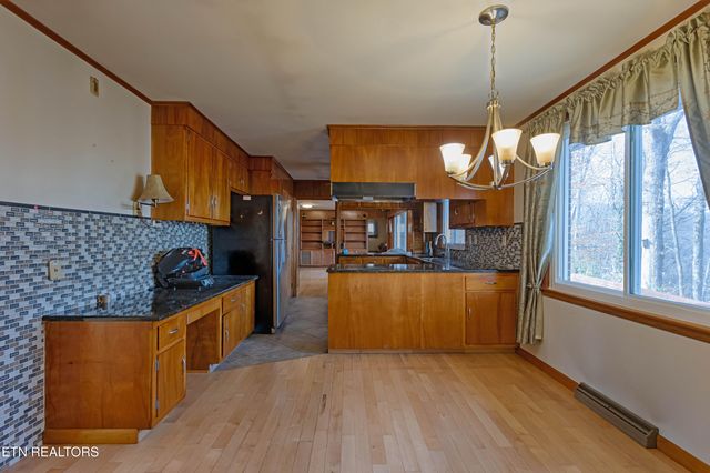 197 Sadler Lane, Harriman, TN 37748