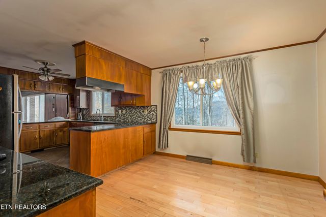 197 Sadler Lane, Harriman, TN 37748