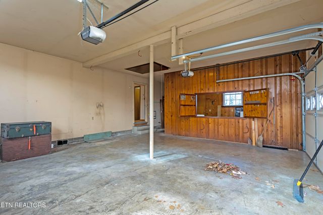 197 Sadler Lane, Harriman, TN 37748