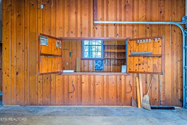 197 Sadler Lane, Harriman, TN 37748