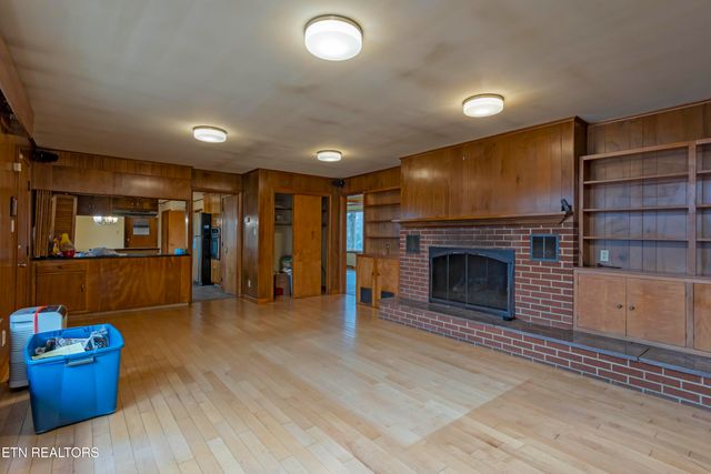 197 Sadler Lane, Harriman, TN 37748