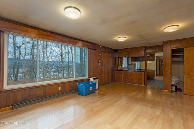 197 Sadler Lane, Harriman, TN 37748