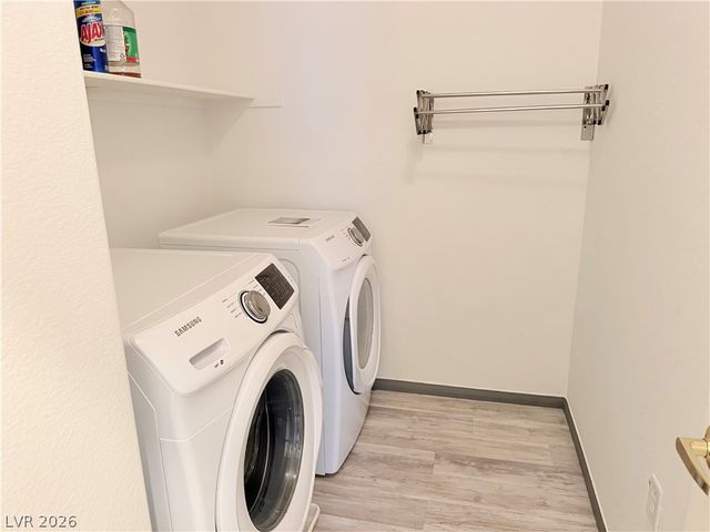 10221 Deerfield Beach Avenue 202, Las Vegas, NV 89129