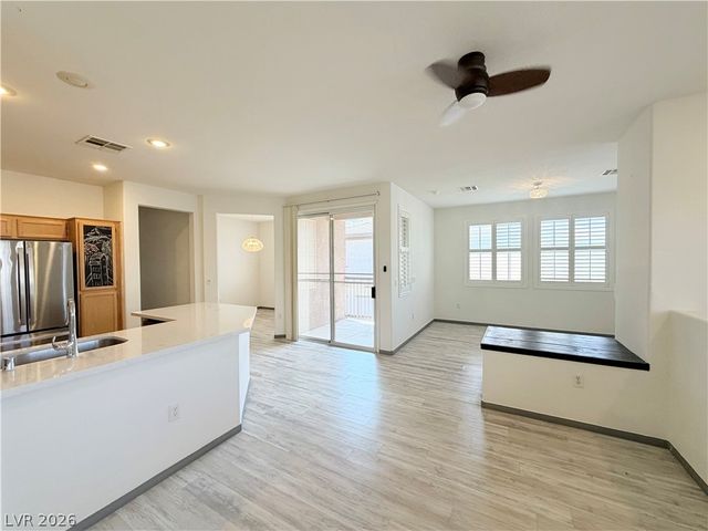 10221 Deerfield Beach Avenue 202, Las Vegas, NV 89129