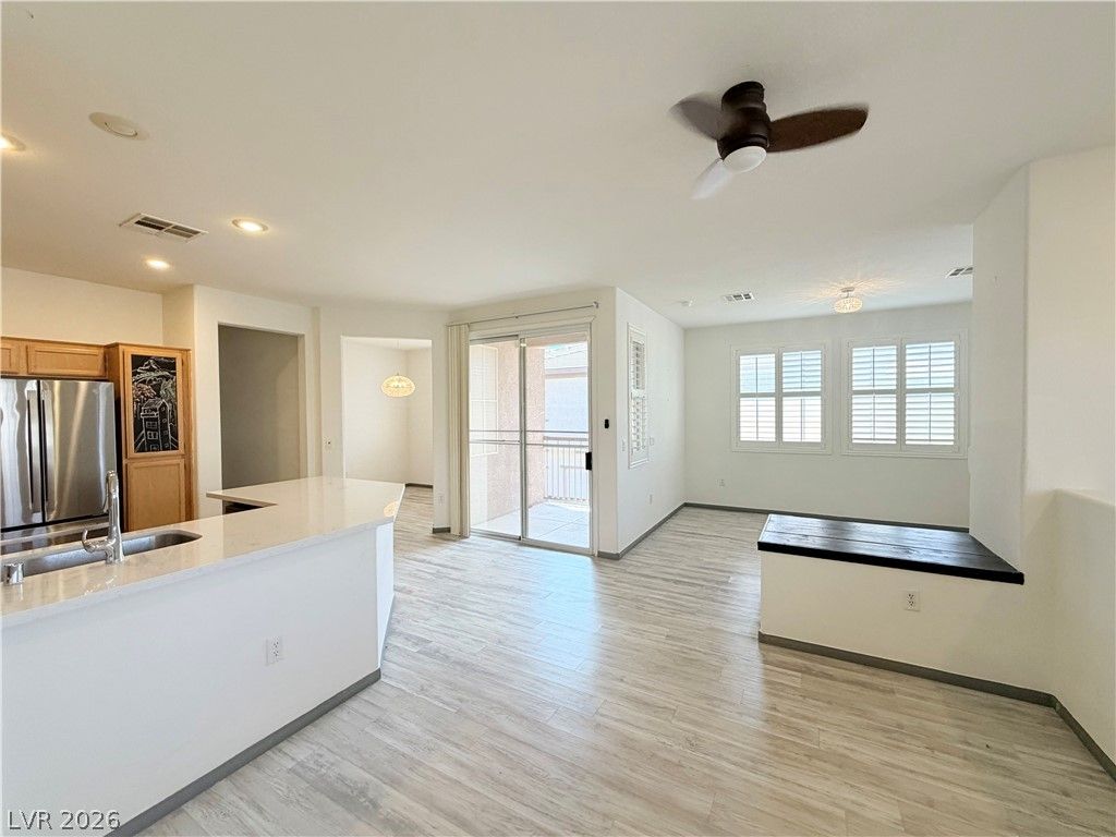 10221 Deerfield Beach Avenue 202, Las Vegas, NV 89129 — photo 4
