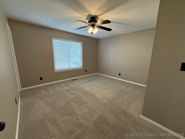 714 E Beaver Street, Jenks, OK 74037